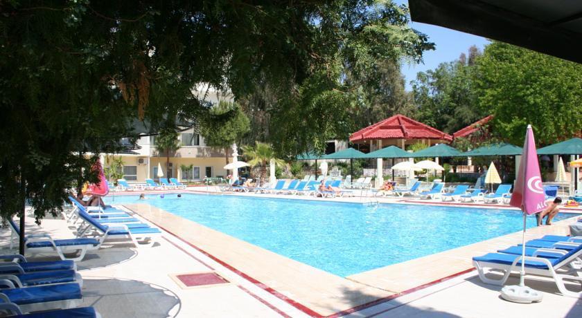 Side Beach Club Hotel