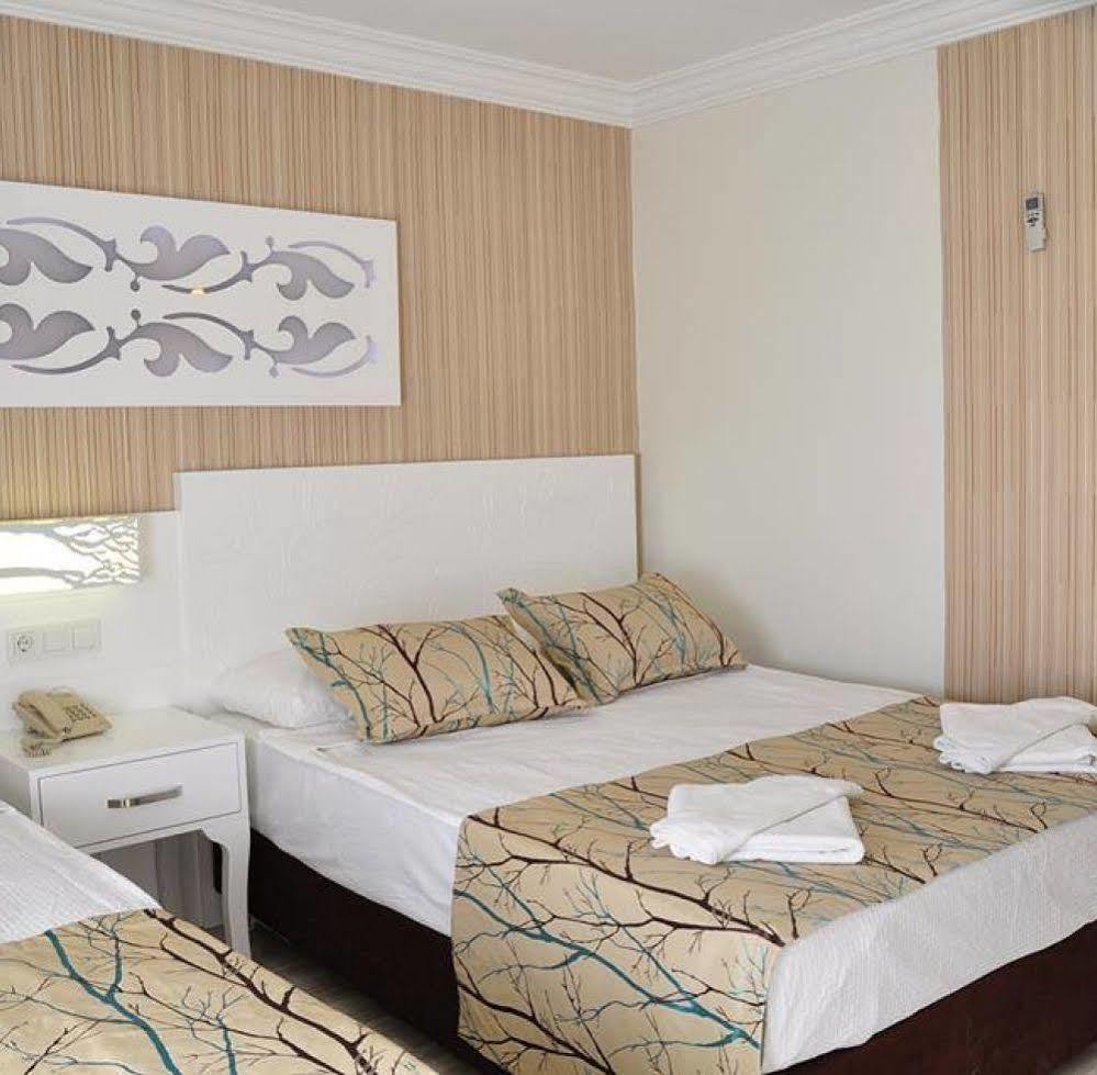 Hotel Side Beach Club 3*